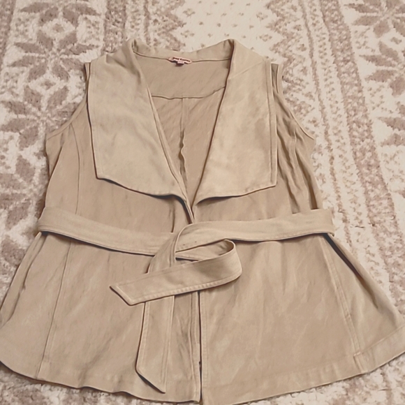 Juicy couture women's open  front vest, Ivory color, size: small - Picture 3 of 11